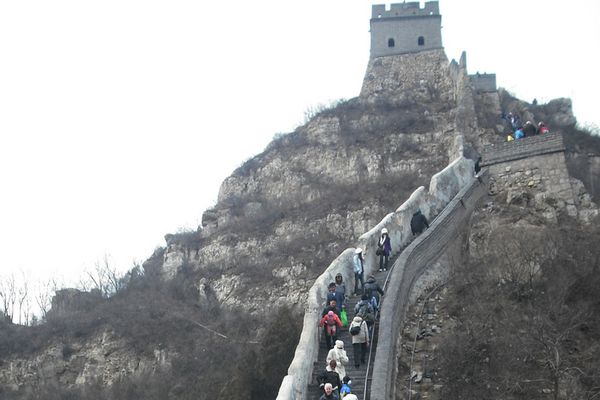 Begini Rasanya Mendaki Tembok Besar China