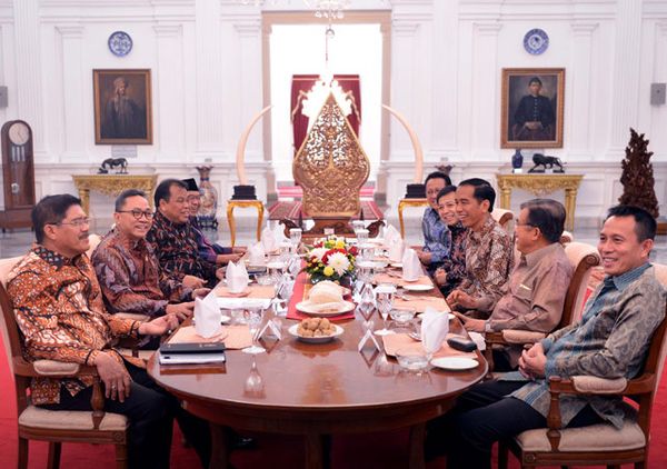 Jokowi Makan Siang Bareng Pimpinan Lembaga Negara