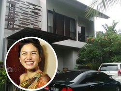 Tawa dan Canda Nikita Mirzani Jelang Dieksekusi Petugas Kejari