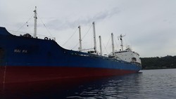 Satu Lagi, Kapal Pencuri Ikan Besar Sepanjang Lapangan Bola Ditangkap