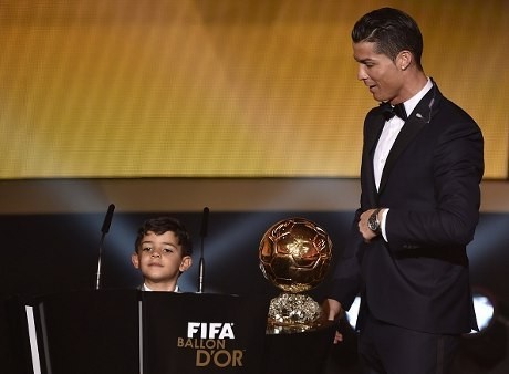 Saat Lionel Messi Bertemu Cristiano Ronaldo Jr.