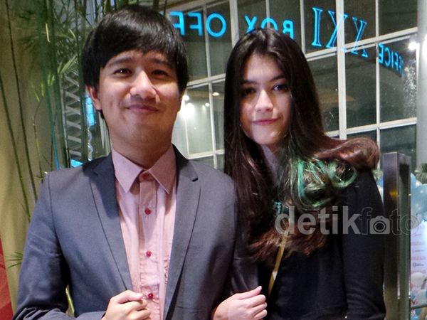 Cantiknya Pacar Joshua Suherman