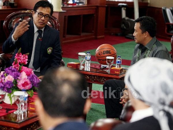 Pertina Temui Menpora