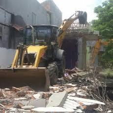 Tujuh Bangunan Berdiri di Atas Aset Pemkot Dijilat Backhoe