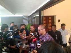 Jokowi Minta Menterinya Siaga 1, Bersiap Jika Ada Putusan Kapolri