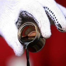 Prediksi BI: Harga Minyak US$ 65/Barel di 2015