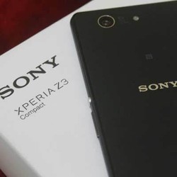 Sony Xperia Z3 Compact: Si Kecil yang Menggigit