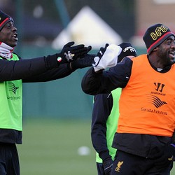 Begini Cara Kolo Toure Bantu Balotelli untuk Lewati Periode Sulit