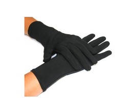 Ajaib, Sarung Tangan Mengandung Emas Bisa Hilangkan Keriput di Tangan