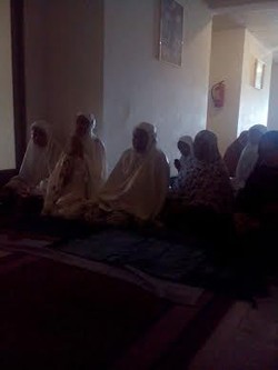 Kangen Indonesia, Sudah 4 Hari 250 Jamaah Umroh ini Terlantar di Jeddah