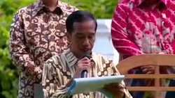Jokowi: Premium Rp 6.600 per Liter