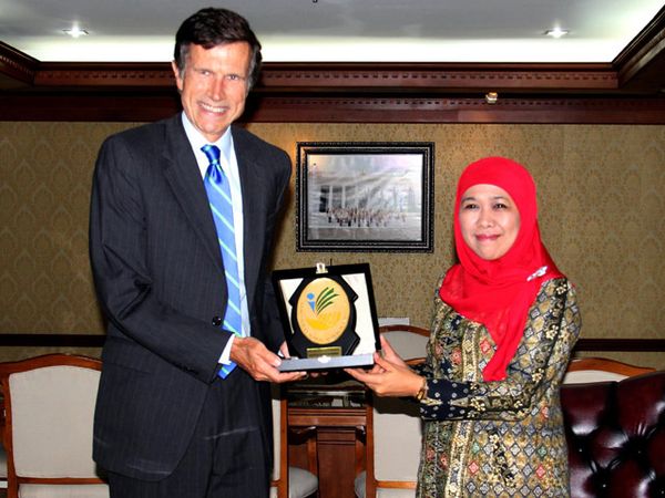 Mensos Bertemu Dubes AS