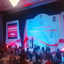 OJK Ingin Banyak BUMN Melantai di Bursa