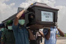 3 Jenazah Korban AirAsia Tiba di Surabaya