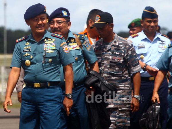 Satgas SAR TNI Pantau Evakuasi Badan QZ8501