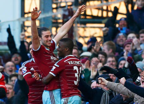 West Ham Bekuk Hull 3-0