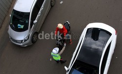 Polisi Tilang 378 Kendaraan yang Melanggar Stop Line