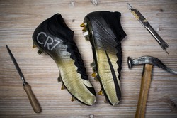 Mercurial CR7 Rare Gold: Karya Emas Nike untuk Ronaldo