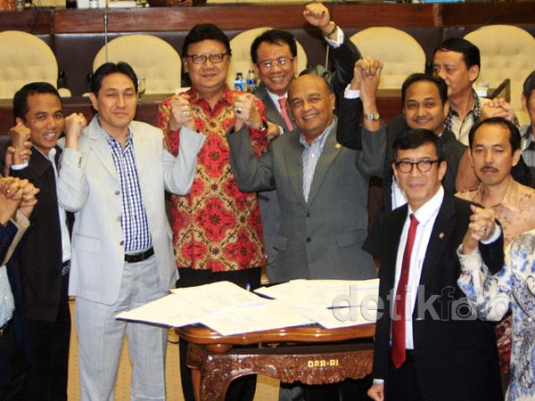 Selangkah Lagi Perppu Pilkada Jadi UU