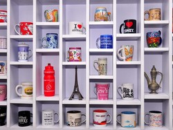 Oleh-oleh 59 Negara 270 Kota, Harta Karun di Rumah Asma Nadia