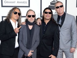 Posting Foto di Studio, Metallica Tegah Garap Lagu Baru?