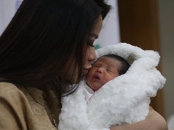 Usai Melahirkan, Olla Ramlan Belum Pikirkan Kerja Lagi