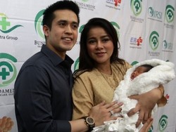 Nama Putri Olla Ramlan, Aleena Naira Hana Hutapea