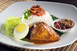 Hanya Koki Lokal yang Boleh Memasak 13 Hidangan Kaki Lima Penang