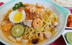 Yuk, Masak Mie Kocok Medan dan Kwetiau Udang Pedas Buat Makan Siang!