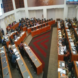 Rapat Bahas APBN-P 2015, 6 Menteri Jokowi Keroyokan ke DPR