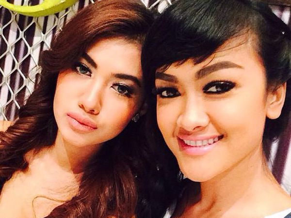 Della Wulan, Adik Julia Perez yang Tak Kalah Hot