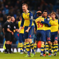 Arsenal Buktikan Gary Neville Salah