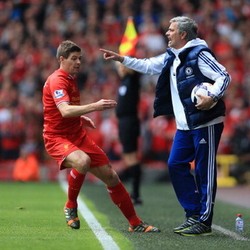 Mourinho Tak Suka Suporter Chelsea Olok-olok Gerrard