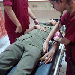 Petugas PJR Bantu Pengendara yang Kena Serangan Jantung di Tol Pancoran