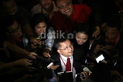 Trimedya Pandjaitan Dilantik Jadi Pimpinan Komisi III Hari Ini