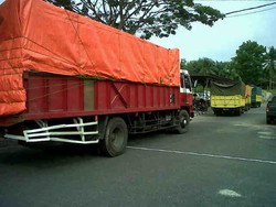 Polisi Amankan 4 Truk Bermuatan Balok Timah Bernilai Miliaran di Bangka