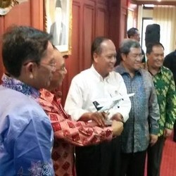 Menristek Ingin Proyek Pesawat N219 Made in Bandung Dikebut