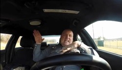 Video Polisi Lip-Sync Shake It Off Taylor Swift Ini Telah Disaksikan 17 Juta Kali