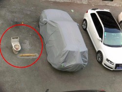 Lihat, Warga Kota Ini Pakai Toilet Bekas untuk Klaim Lahan Parkir