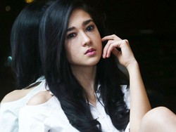 Natasha Ratulangi Disebut Mirip Julie Estelle