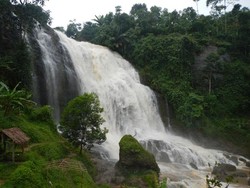 Wow! Ada Air Terjun Secantik Ini di Cianjur