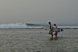 Pantai Tanjung Setia di Lampung, Surga Peselancar Dunia