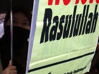 HTI Demo Charlie Hebdo di Kedubes Prancis