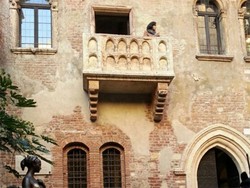 Film LDR Al Ghazali Sambangi Rumah Juliet di Verona