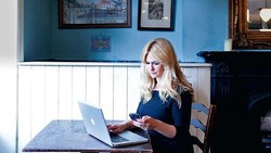 Cerita Emily yang Bercerai Karena Twitter