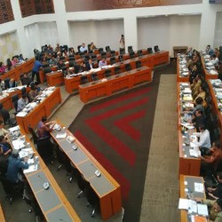 Banjir Pertanyaan di Rapat Banggar DPR dengan 11 Menteri Jokowi