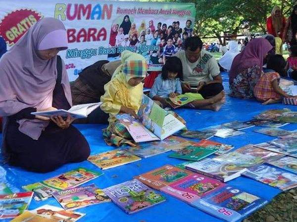 Asyiknya Minggu Baca Rame-rame