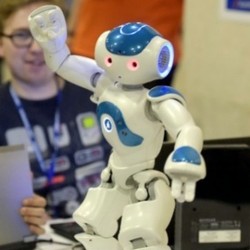 Perkenalkan Nao, Robot Teller Bank Pertama di Dunia
