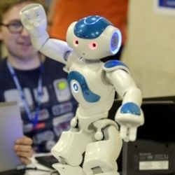 Perkenalkan Nao, Robot Teller Bank Pertama di Dunia Perkenalkan Nao, Robot Teller Bank Pertama di Dunia
