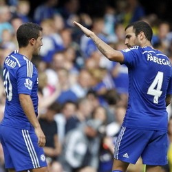 Hazard Sanjung Fabregas si Otak Permainan